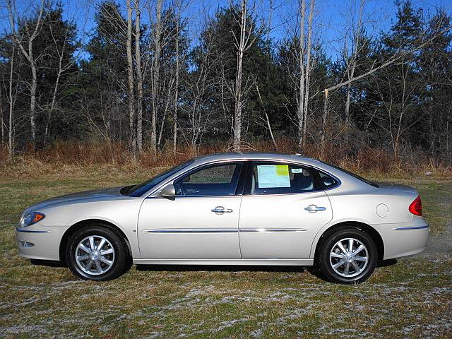 Buick LaCrosse 2008 photo 2