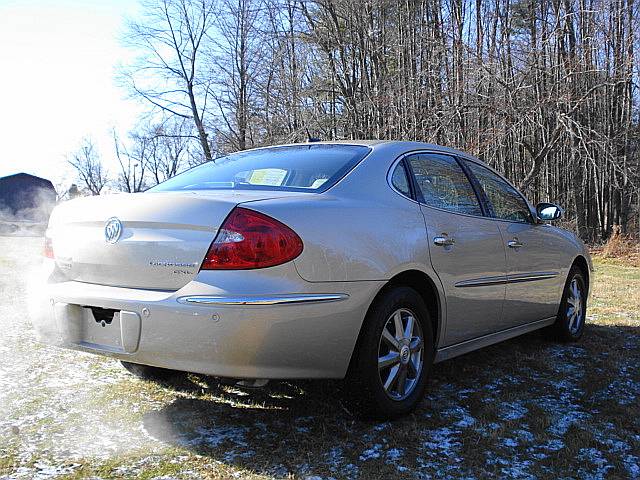 Buick LaCrosse 2008 photo 3