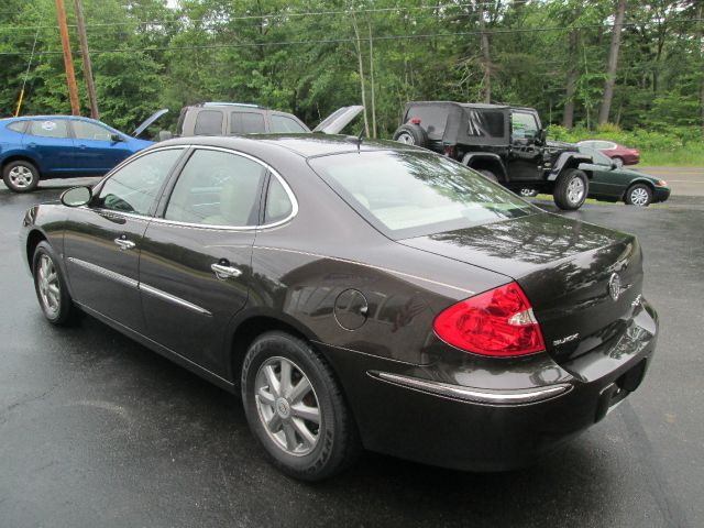 Buick LaCrosse 2008 photo 2