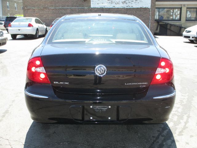 Buick LaCrosse 2008 photo 2