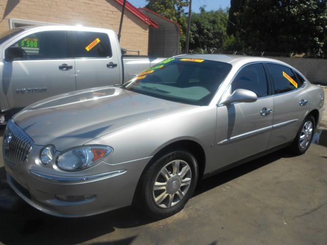 Buick LaCrosse 2008 photo 2