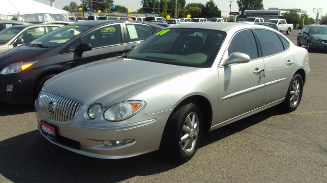 Buick LaCrosse 2008 photo 2