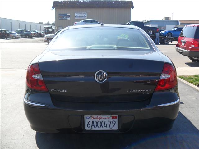 Buick LaCrosse 2008 photo 2