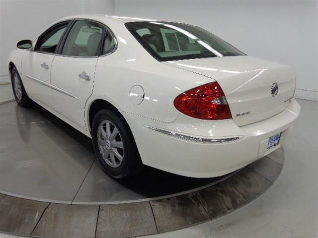 Buick LaCrosse 2009 photo 4