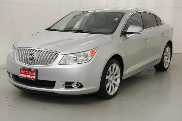 Buick LaCrosse 2010 photo 3