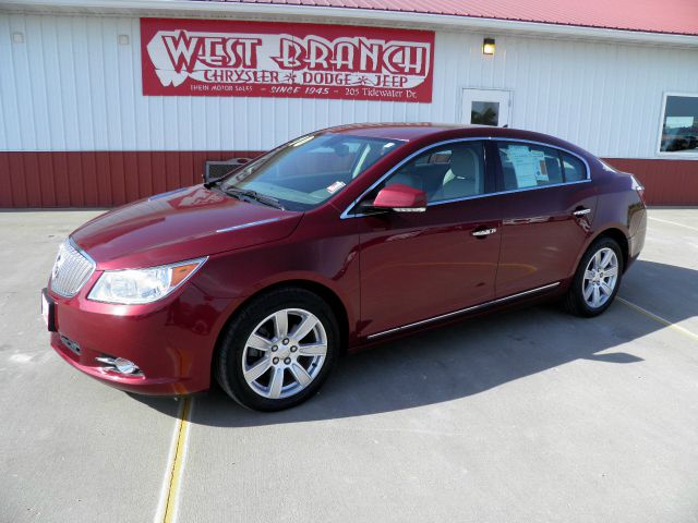 Buick LaCrosse 2010 photo 1