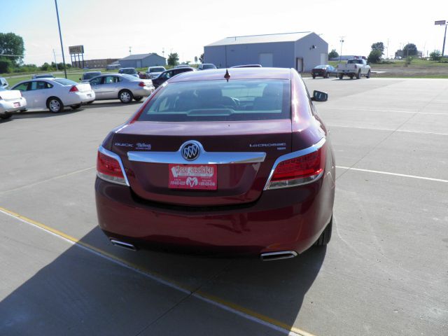 Buick LaCrosse 2010 photo 3