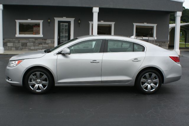 Buick LaCrosse 2010 photo 3