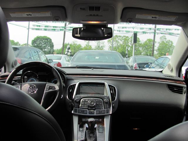 Buick LaCrosse 2010 photo 23