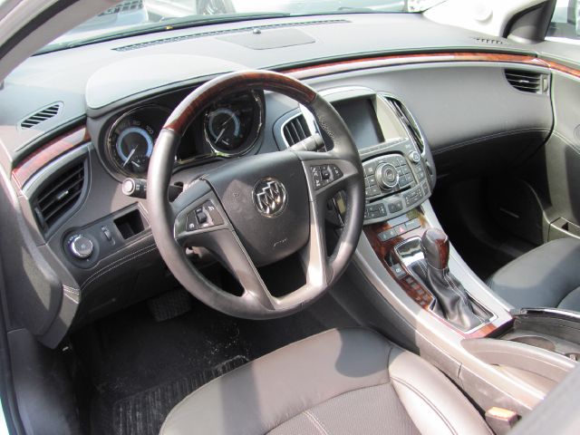 Buick LaCrosse 2010 photo 29