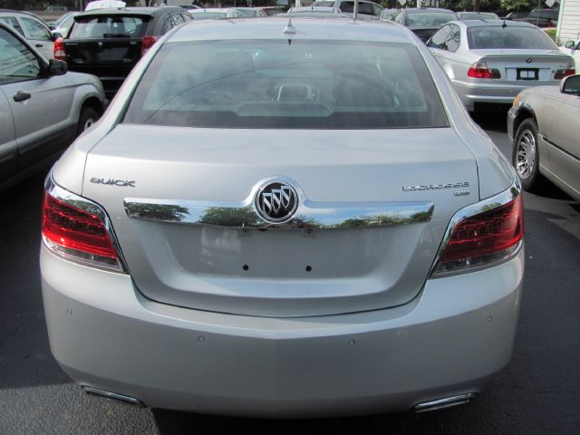 Buick LaCrosse 2010 photo 4