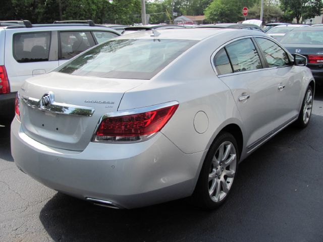 Buick LaCrosse 2010 photo 9