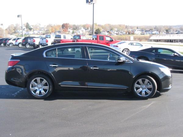 Buick LaCrosse 2010 photo 3