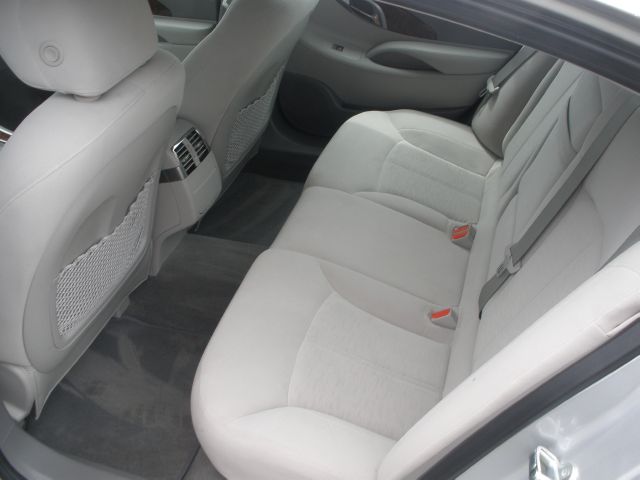 Buick LaCrosse 2010 photo 3