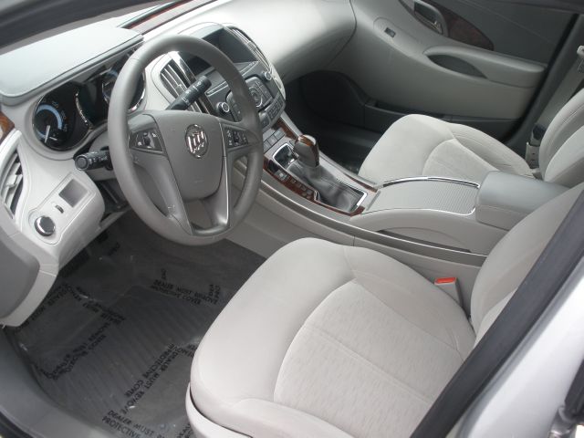 Buick LaCrosse 2010 photo 4