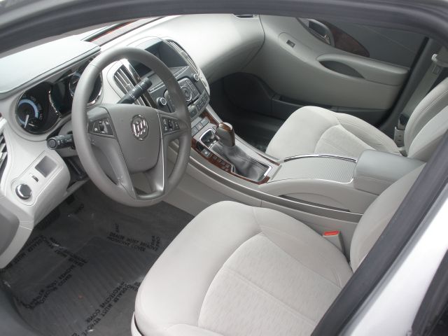 Buick LaCrosse 2010 photo 7