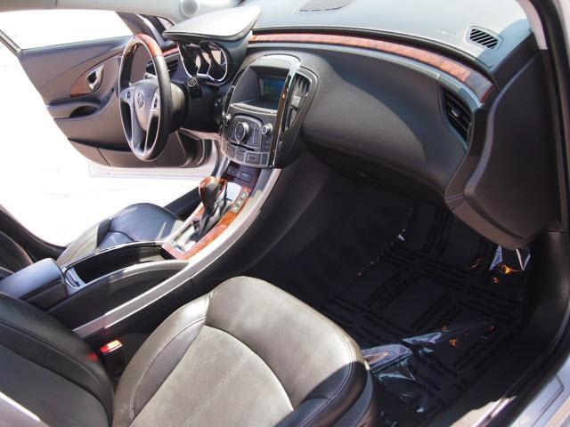 Buick LaCrosse 2010 photo 8