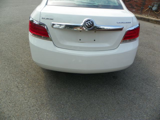 Buick LaCrosse 2010 photo 4