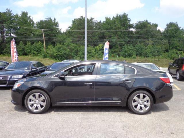 Buick LaCrosse 2010 photo 3