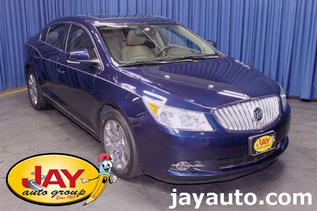 Buick LaCrosse 2010 photo 1