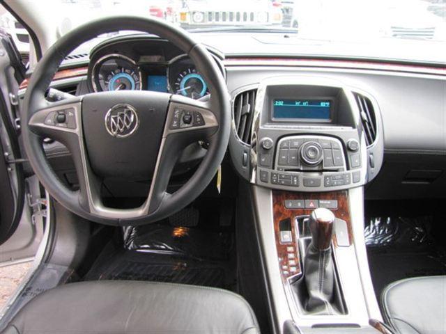 Buick LaCrosse 2010 photo 4