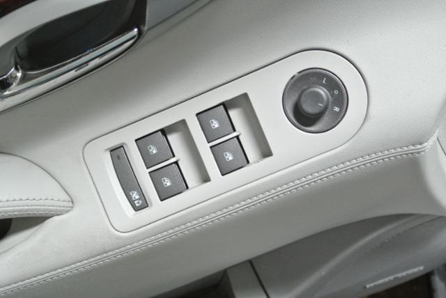 Buick LaCrosse 2010 photo 14