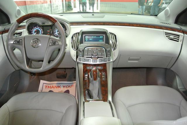 Buick LaCrosse 2010 photo 23