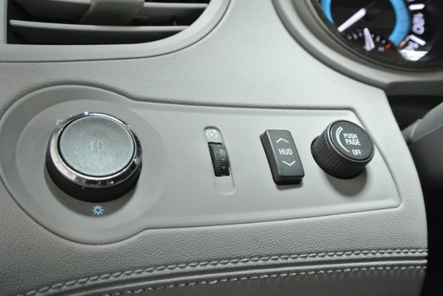 Buick LaCrosse 2010 photo 3