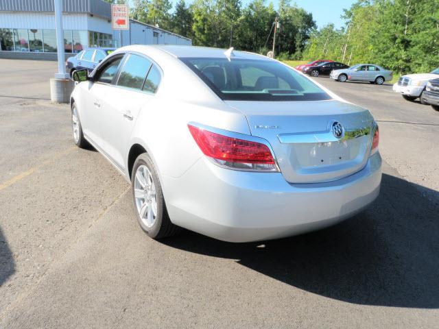 Buick LaCrosse 2010 photo 1