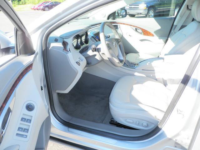 Buick LaCrosse 2010 photo 4