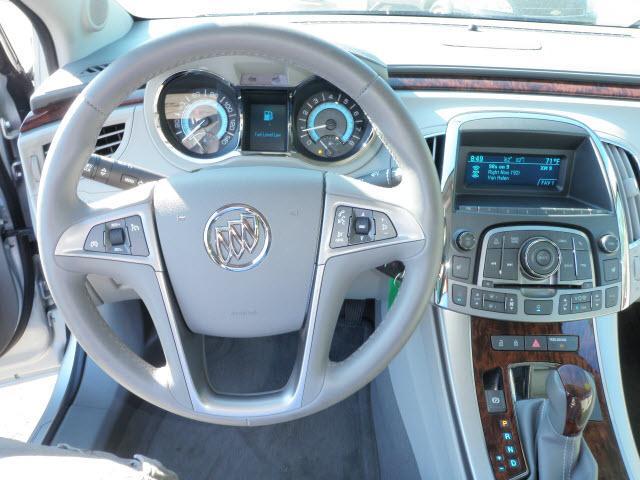 Buick LaCrosse 2010 photo 5