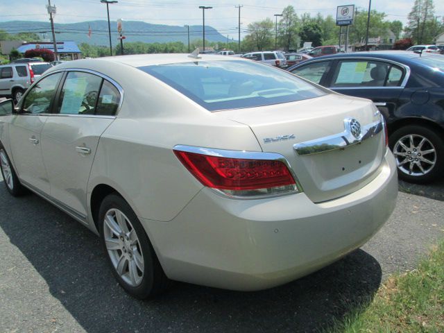 Buick LaCrosse 2010 photo 6