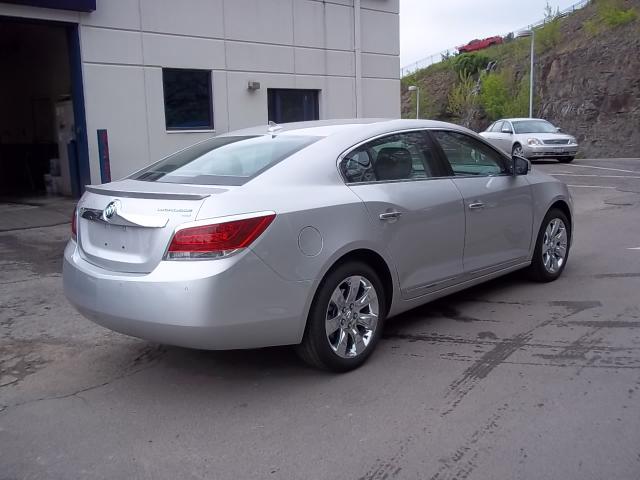 Buick LaCrosse 2011 photo 3