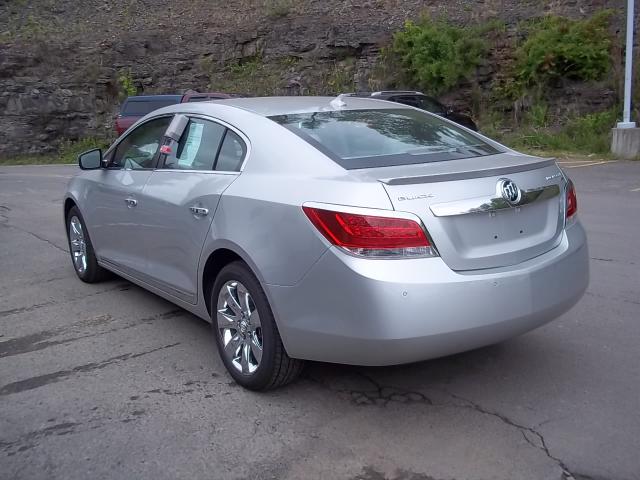 Buick LaCrosse 2011 photo 4