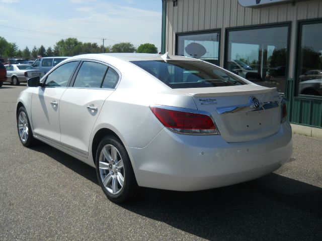 Buick LaCrosse 2011 photo 11