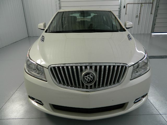 Buick LaCrosse 2011 photo 3