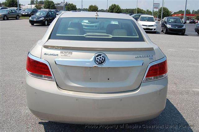 Buick LaCrosse 2011 photo 4