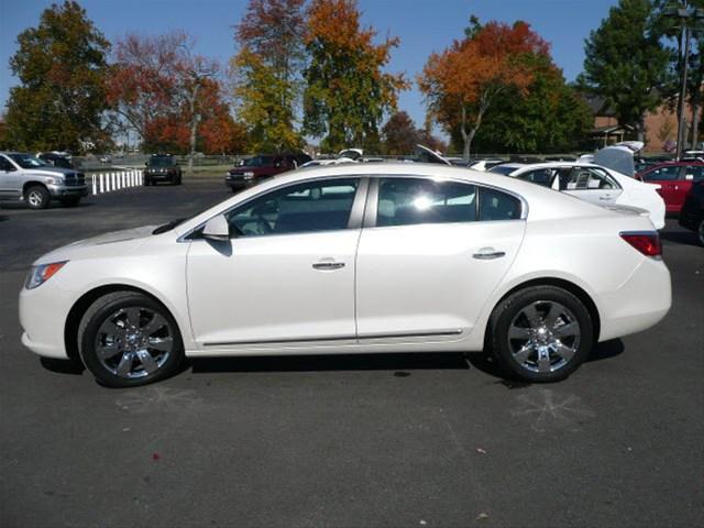 Buick LaCrosse 2011 photo 3