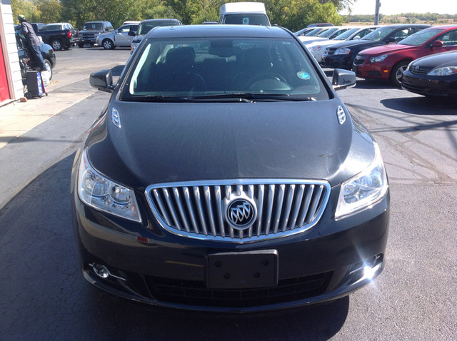 Buick LaCrosse 2011 photo 1