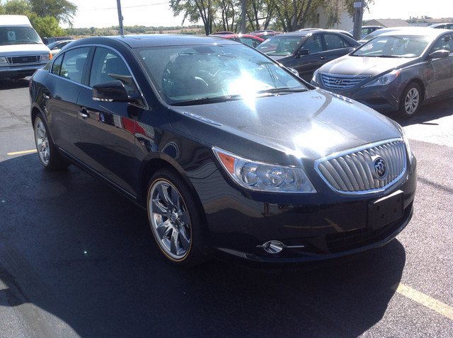 Buick LaCrosse 2011 photo 2