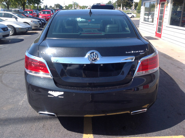 Buick LaCrosse 2011 photo 4