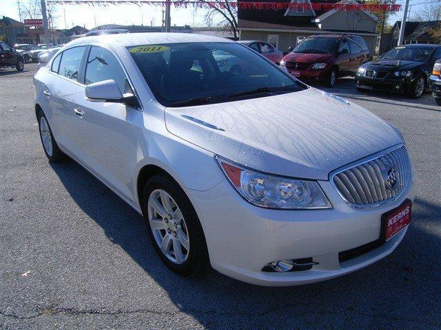 Buick LaCrosse 2011 photo 1