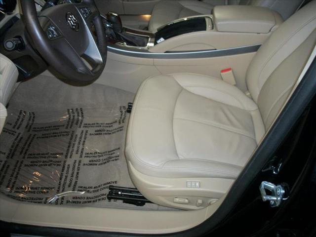 Buick LaCrosse 2011 photo 4