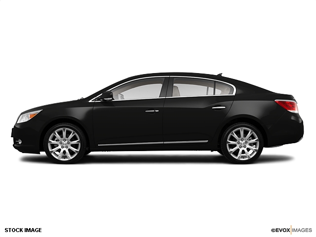 Buick LaCrosse 2011 photo 2