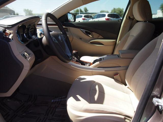 Buick LaCrosse 2011 photo 10