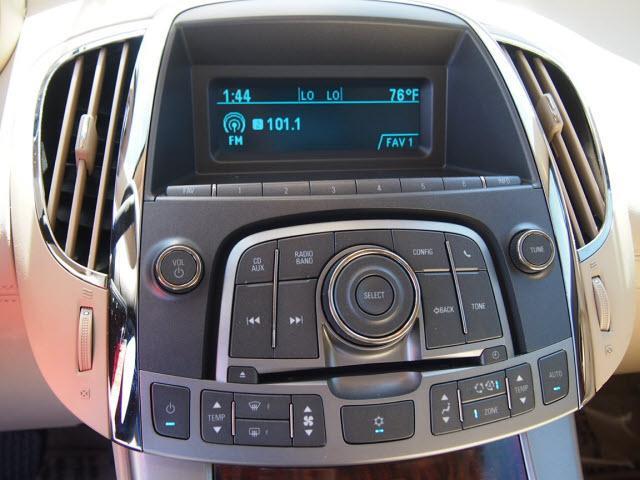 Buick LaCrosse 2011 photo 7