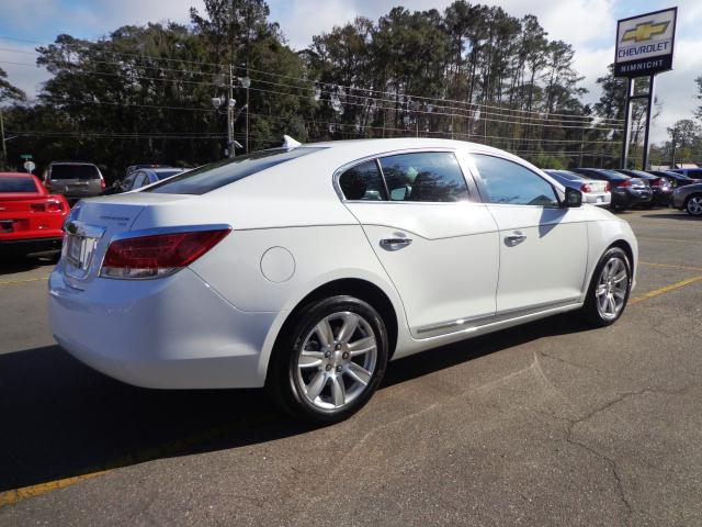 Buick LaCrosse 2011 photo 4