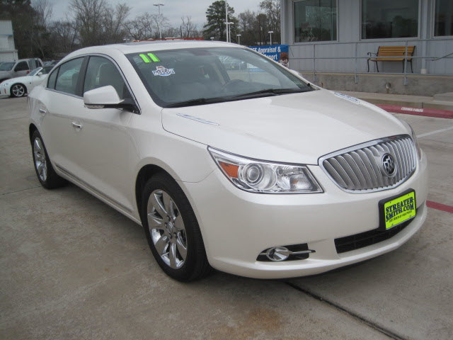 Buick LaCrosse 2011 photo 1