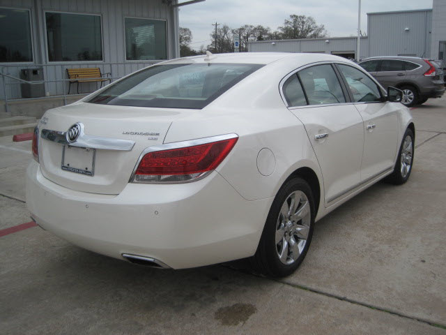 Buick LaCrosse 2011 photo 5