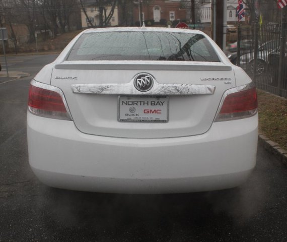 Buick LaCrosse 2011 photo 4